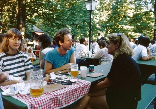 Tracy (Sunday, 15. July 1990) Mit Gudrun und Tracy in München