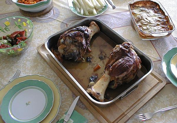 Pattenham III (Sunday, 07. May 2000) Mehr Photos vom Garten und einer Schweinshaxe.