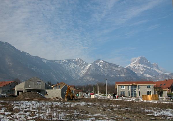 Le lotissement commence a se faire (Sunday, 09. February 2003) Un tour a St. Ismier