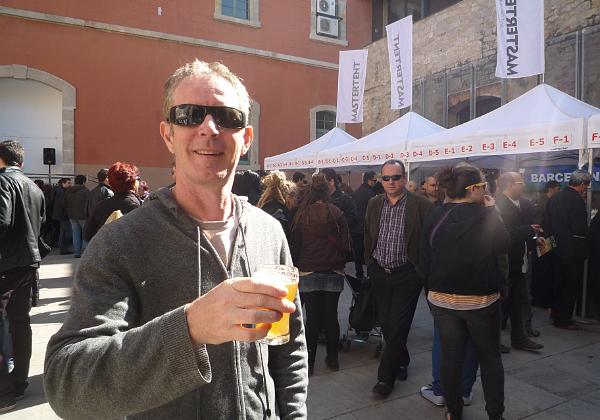 Bierfestival (Sunday, 11. March 2012) Bierfestival in Barcelona. Klein aber das Bier ist gut