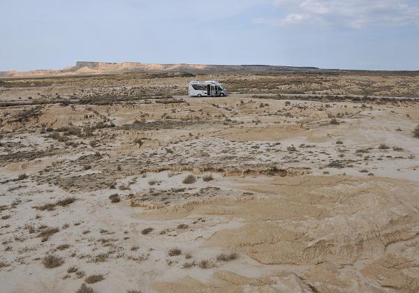 Bardenas (Tuesday, 15. August 2017) Bardenas Reales de Navarra is looking like in a western. A cool beer in the desert.