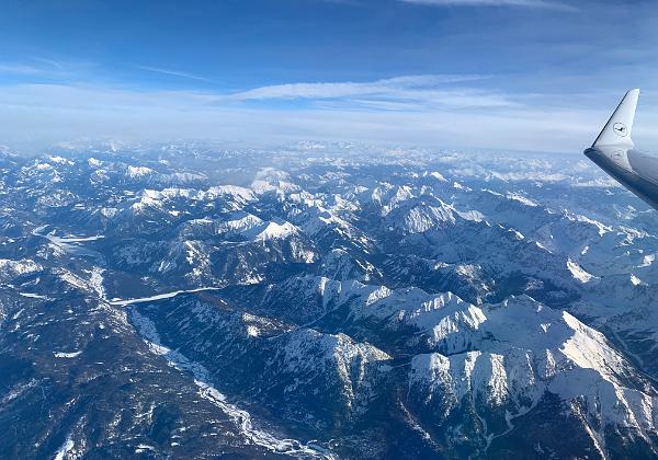 Oma 80 (Saturday, 19. January 2019) Der Flug nach Deutschland zum 80zigsten Geburtstag von Oma. Die meisten Bilder sind von den Kindern gemacht.